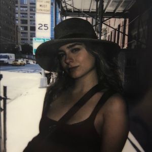 Meet your Posher, Danielle